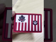 공장 사용자 정의 3D 부드러운 PVC 실리콘 고무 의류 브랜드 로고 의류 라벨 사용용 배지