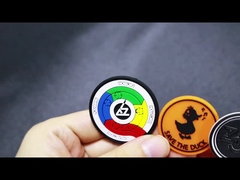 엠보싱된 로고 스웨이드 옷은 3D 극소 주입 실리콘 패치로 표시합니다